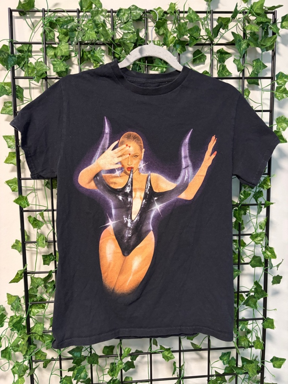Beyoncé Act I 12. Thique Tour Tee